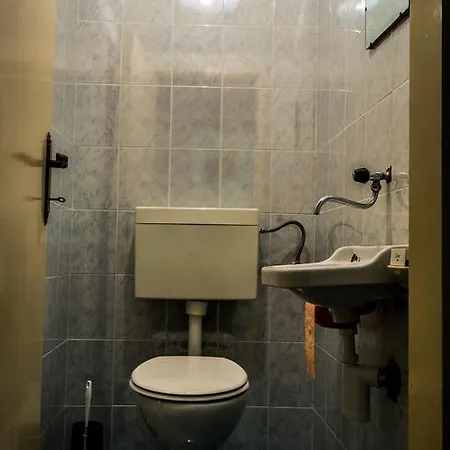 Lovorka With Heated Pool