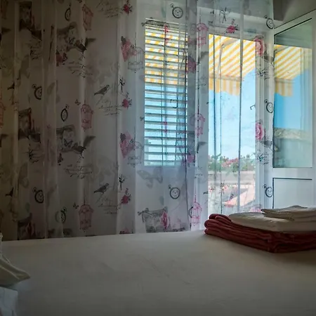 Appartement Lovorka With Heated Pool *
